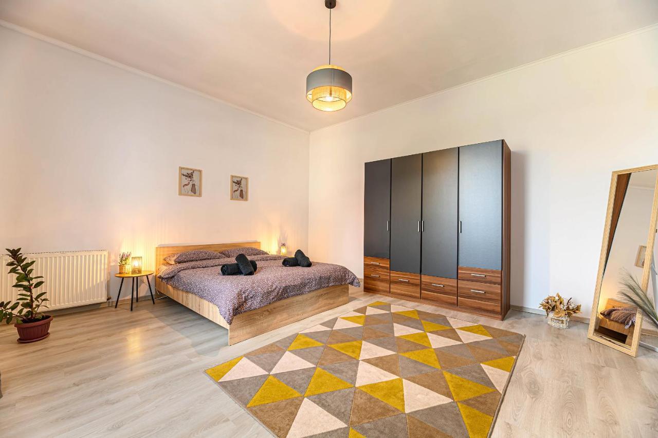 סינאיה Mountain Oasis Apartment מראה חיצוני תמונה